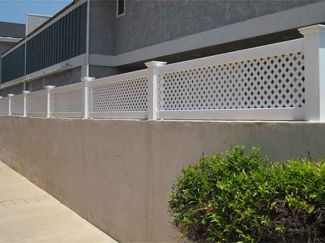 vinyl wall topper fence