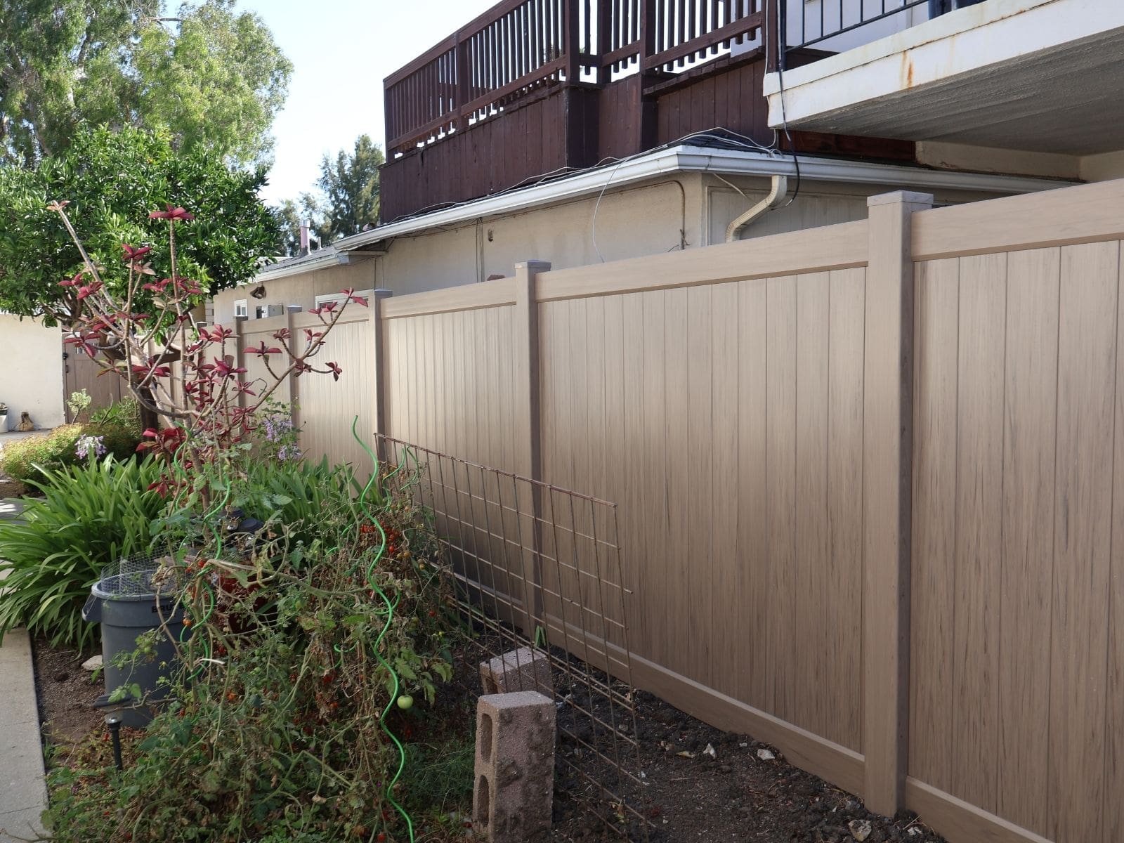 brown privacy vinyl fence